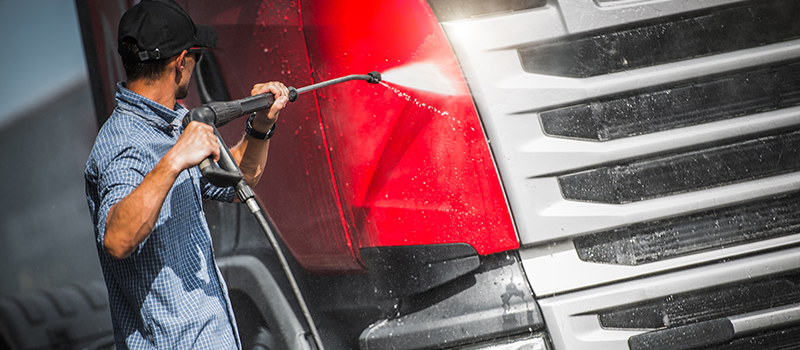 Truck-Driver-Washing-Semi